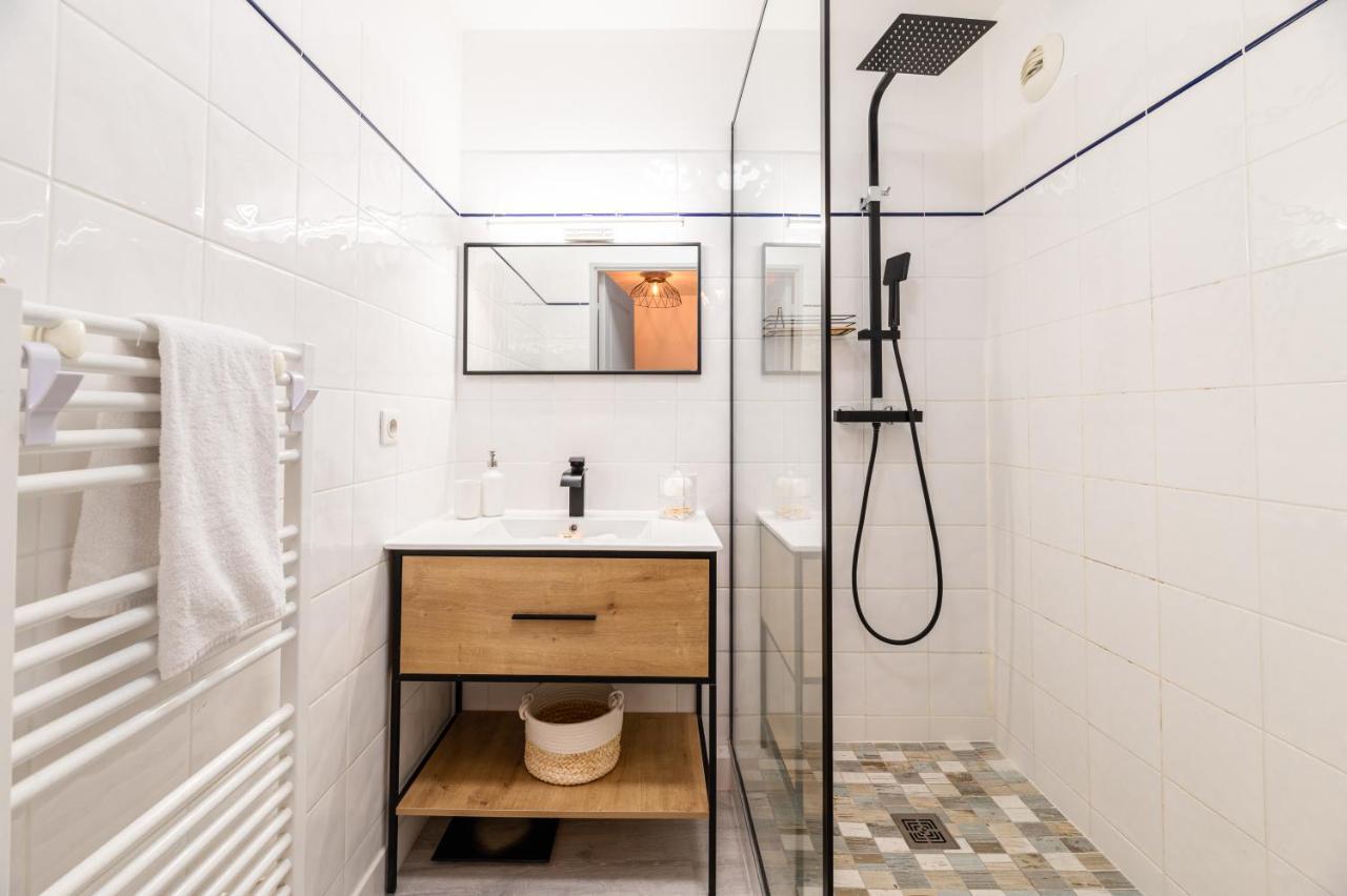 L'Alhambra, Cosy 2 Pieces Au Centre Ville De مينتون المظهر الخارجي الصورة