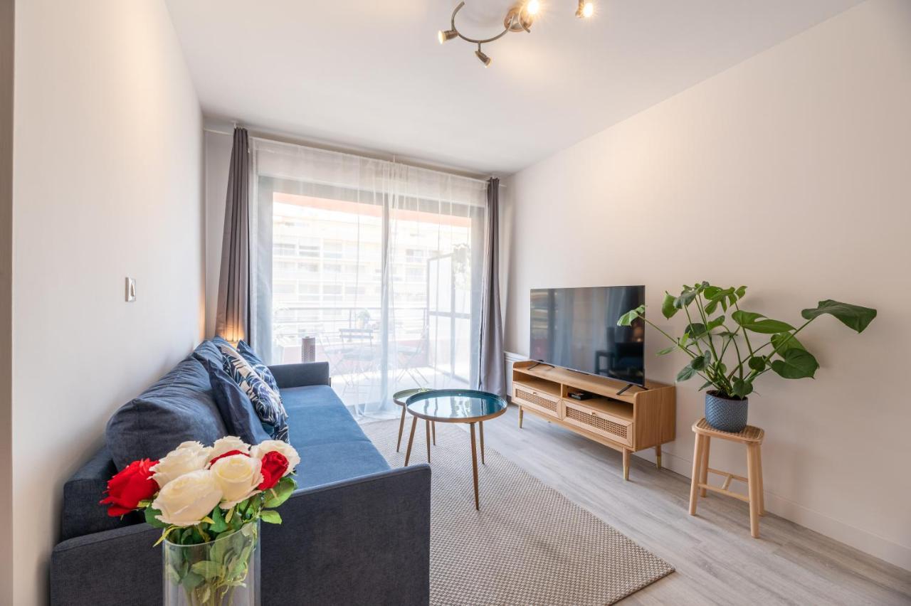 L'Alhambra, Cosy 2 Pieces Au Centre Ville De مينتون المظهر الخارجي الصورة